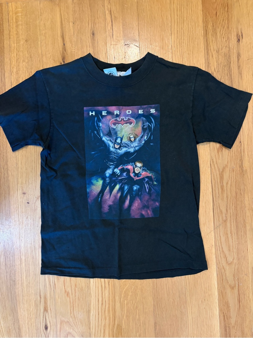 Vintage 1997 Batman & Robin “Heroes/Villains” Black T Shirt. Kids M